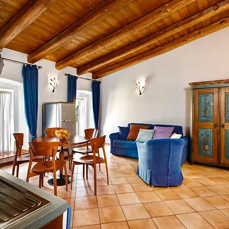 San Giusto Apart Otel 4*